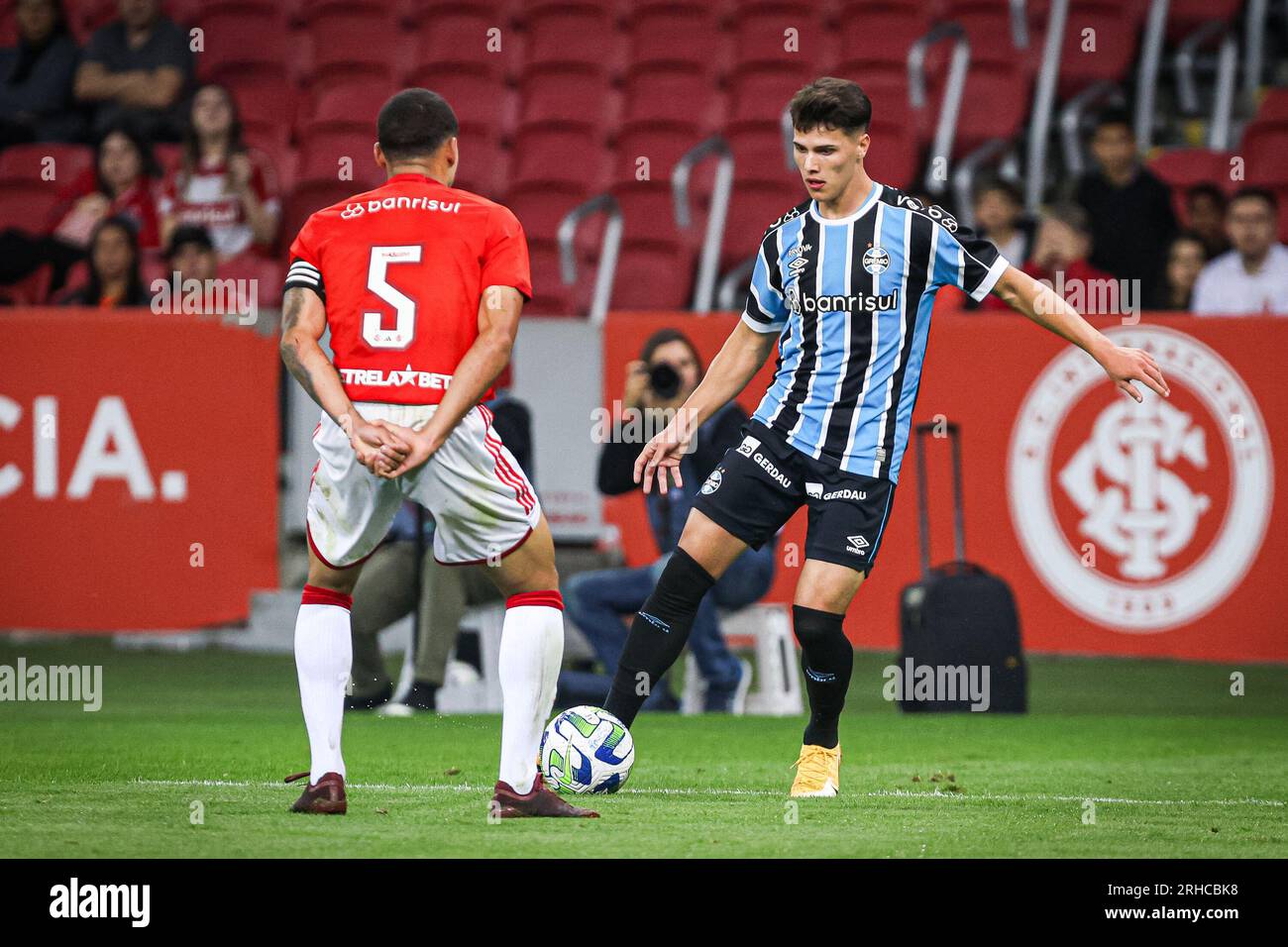 Porto Alegre, Brazil. 17th May, 2023. Zinho do Grêmio disputa o