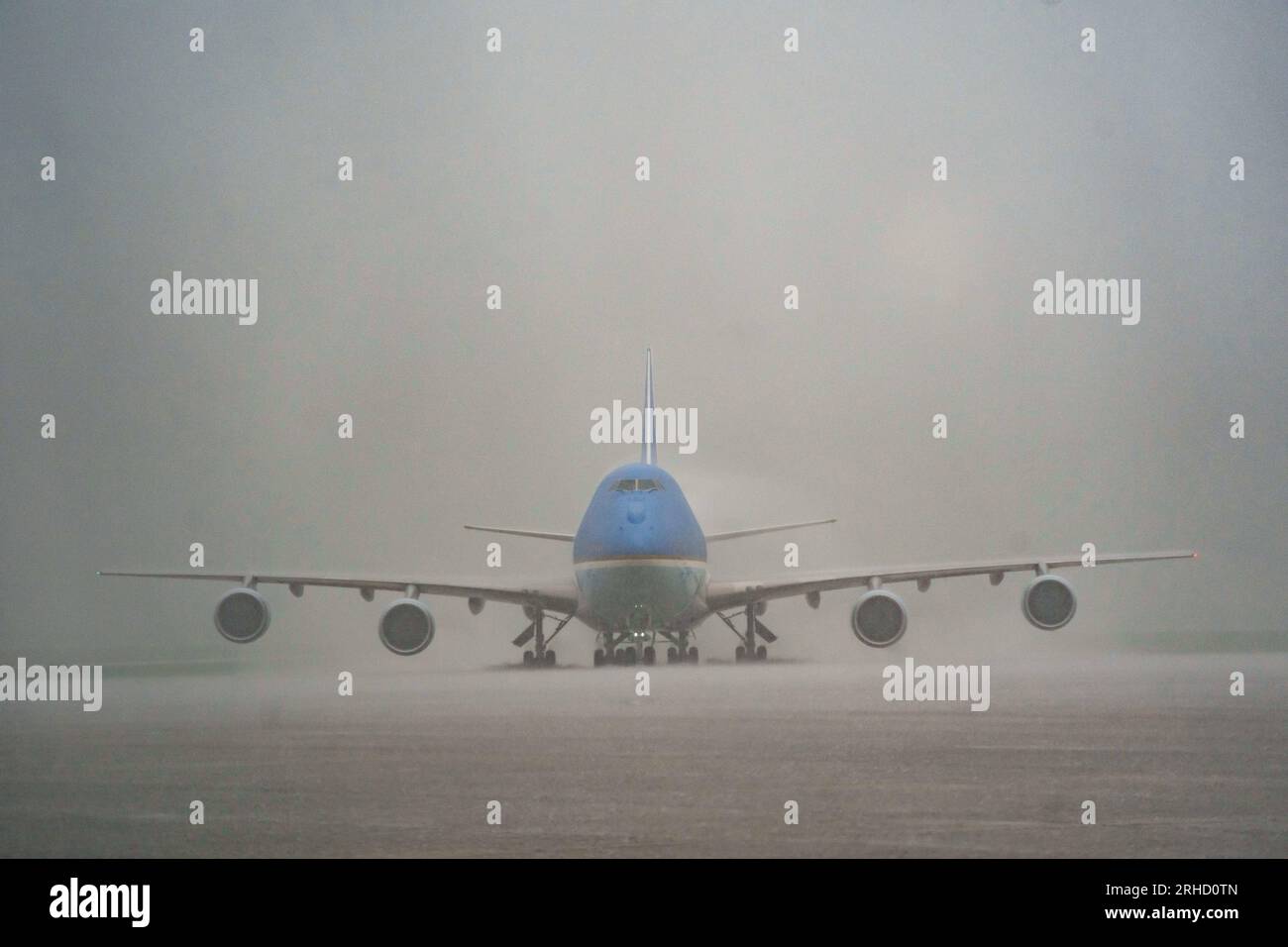 Joint Base Andrews, United States. 15th Aug, 2023. Air Force One carrying US President Joe Biden lands in heavy rain at Joint Base Andrews in Maryland, US, on Tuesday, Aug. 15, 2023. Biden, who spoke in Wisconsin today, is leading an administration-wide effort to mark the one-year anniversary of the Democrats' landmark climate and drug pricing legislation whose implementation officials are counting on to fuel the president's reelection bid. Photo by Nathan Howard/Pool/ABACAPRESS.COM Credit: Abaca Press/Alamy Live News Stock Photo