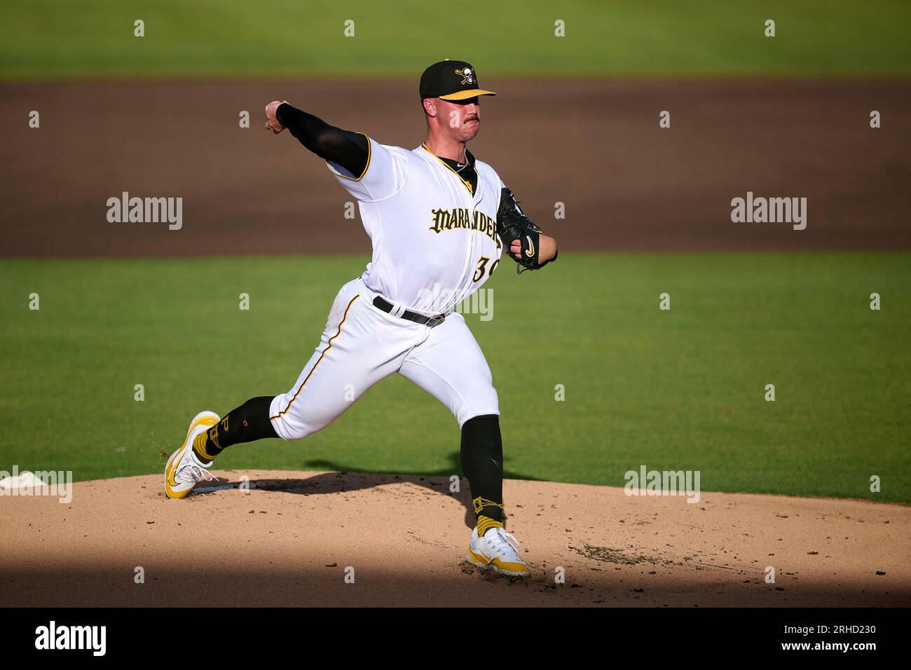 Bradenton Marauders pitcher Paul Skenes (34) delivers a pitch making ...