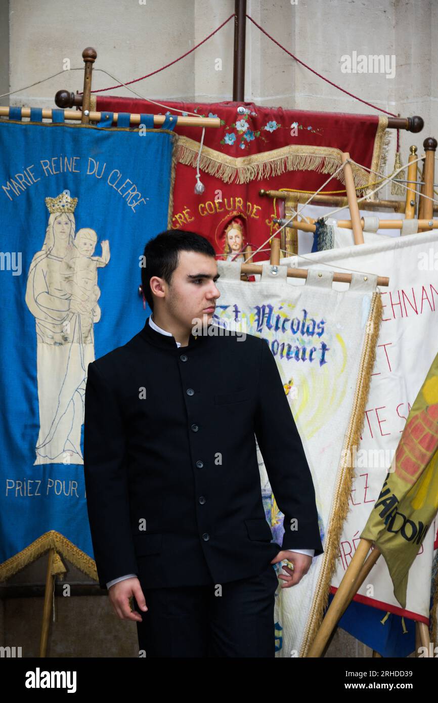 Paris, France. 15th Aug, 2023. Procession of the Priestly Society of Saint Pius X during the Assumption at the schismatic church of Saint Nicolas du Chardonnet, on August 15, 2023 in Paris, France. Photo by Pierrick Villette/ABACAPRESS.COM Credit: Abaca Press/Alamy Live News Stock Photo