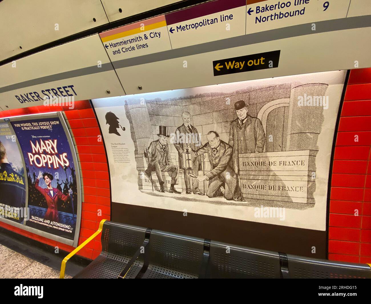 Station de metro londres hi-res stock photography and images - Alamy