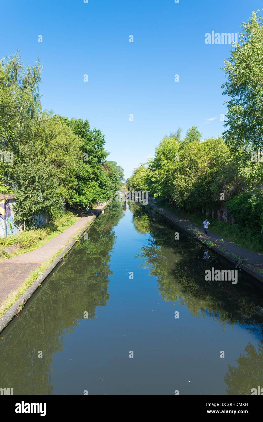 The Birmingham Canal Mainline at Rotton Park Junction in Edgbaston, birmingham Stock Photo
