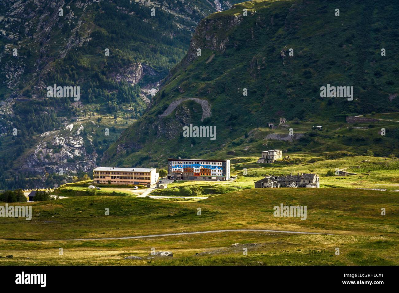 Abandoned alpine buildings hi-res stock photography and images - Alamy