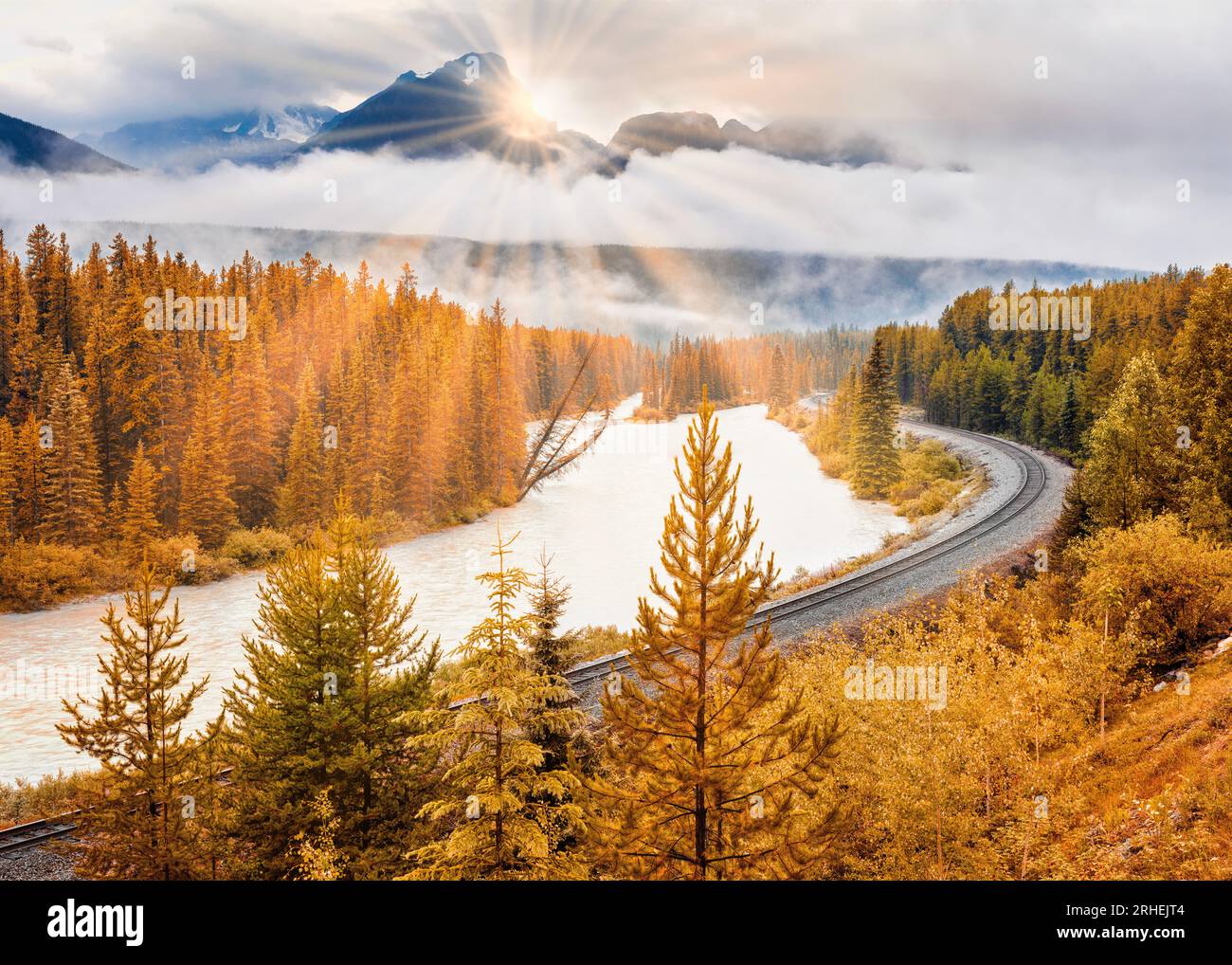 Morants Curve Banff National Park, Alberta, Canada Stock Photo - Alamy