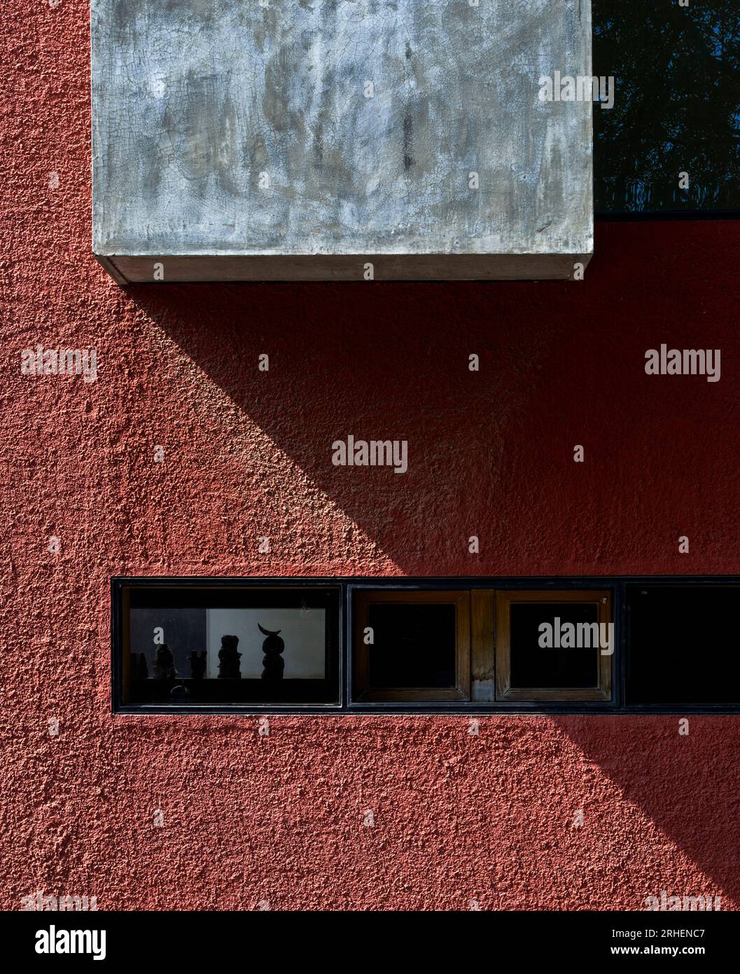 Abstract detail late afternoon. 079  Stories Centre for Arts, Ahmedabad, India. Architect: Studio Sangath , 2019. Stock Photo