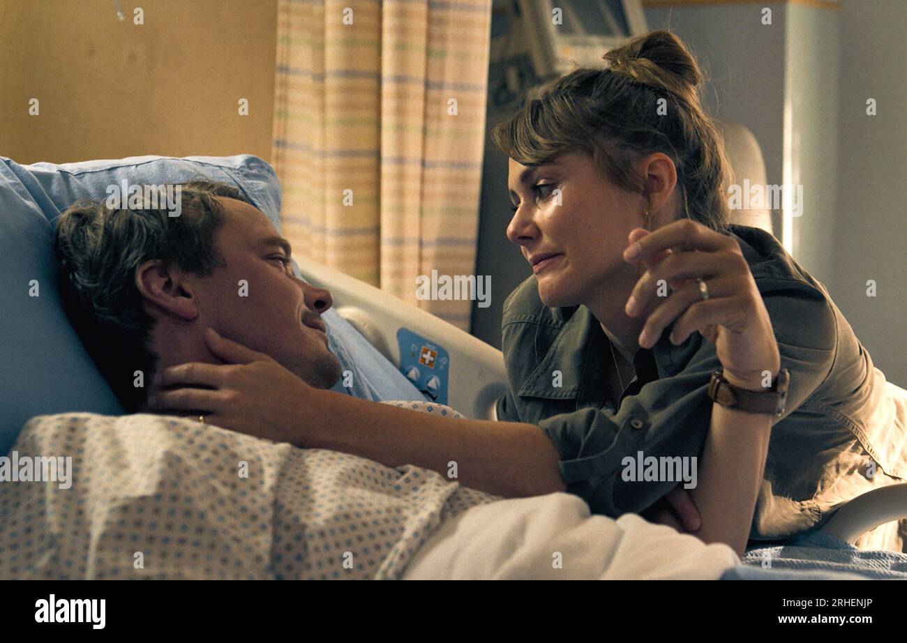 Michael Dorman as Joe Pickett and Julianna Guill as Marybeth in season