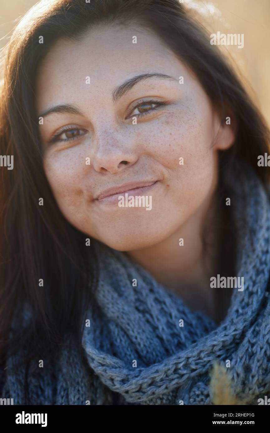 Adult smiling outdoors hi-res stock photography and images - Alamy