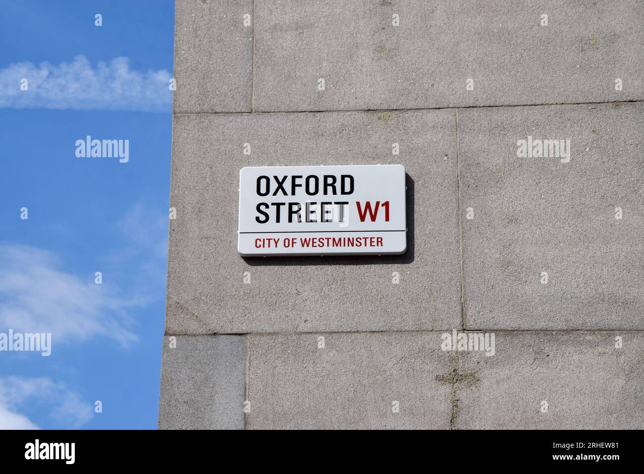London, England, UK. 16th Aug, 2023. A view of an Oxford Street sign as retail leaders warn that high streets are continuing to decline and call for government-backed regeneration. (Credit Image: © Vuk Valcic/ZUMA Press Wire) EDITORIAL USAGE ONLY! Not for Commercial USAGE! Stock Photo