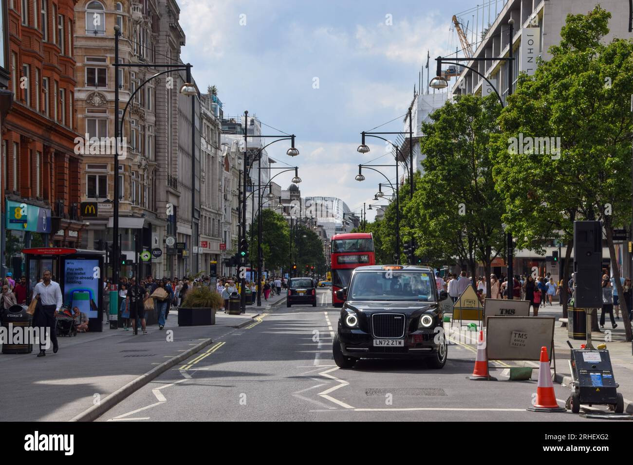 London, England, UK. 16th Aug, 2023. A view of Oxford Street as retail leaders warn that high streets are continuing to decline and call for government-backed regeneration. (Credit Image: © Vuk Valcic/ZUMA Press Wire) EDITORIAL USAGE ONLY! Not for Commercial USAGE! Stock Photo