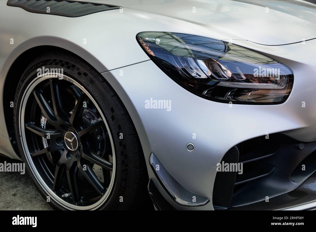 Silver amg wheels hi-res stock photography and images - Alamy