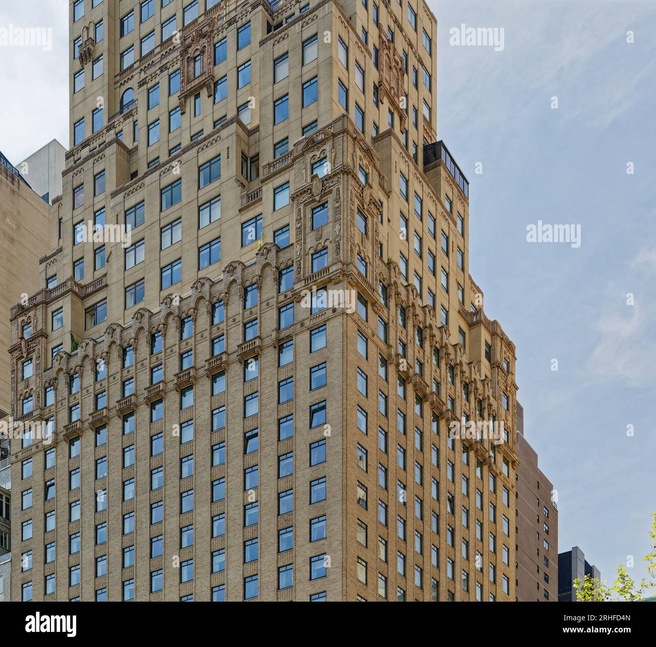 Emery Roth-designed St. Moritz Hotel (1930), at 50 Central Park South ...
