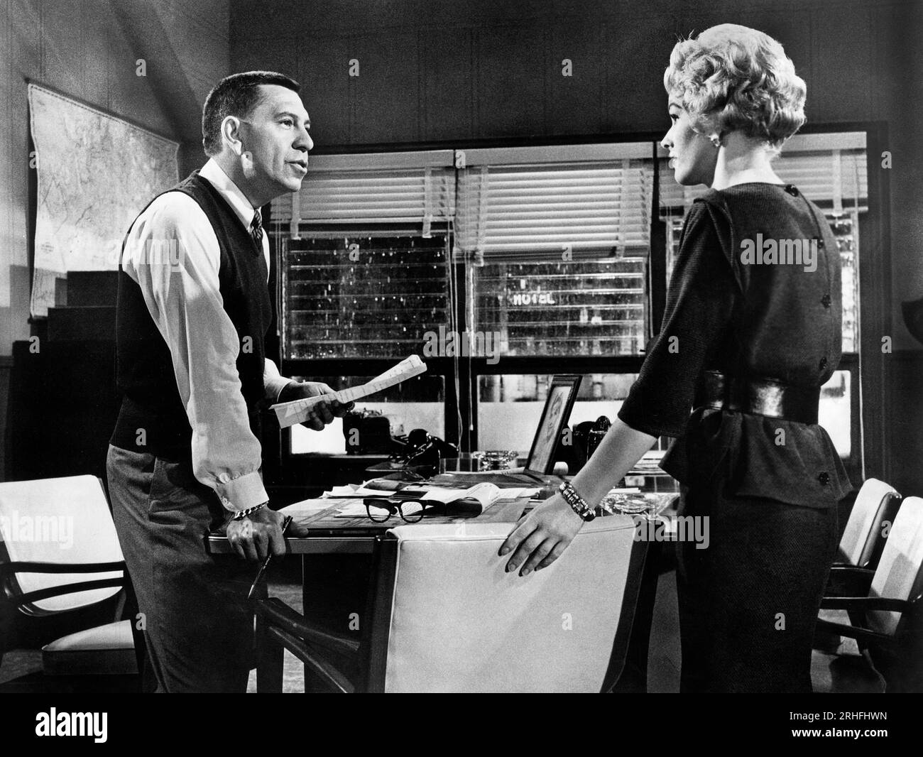 Jack Webb, Nancy Valentine, on-set of the Film, '-30-', Warner Bros., 1959 Stock Photo
