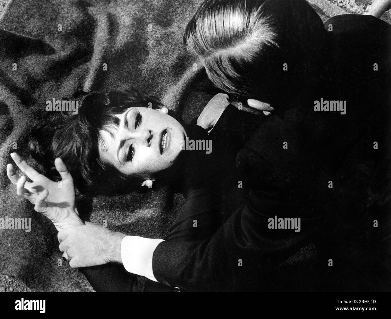 Elizabeth Ashley, Arte Johnson, on-set of the Film, 'The Third Day', Warner Bros., 1965 Stock Photo