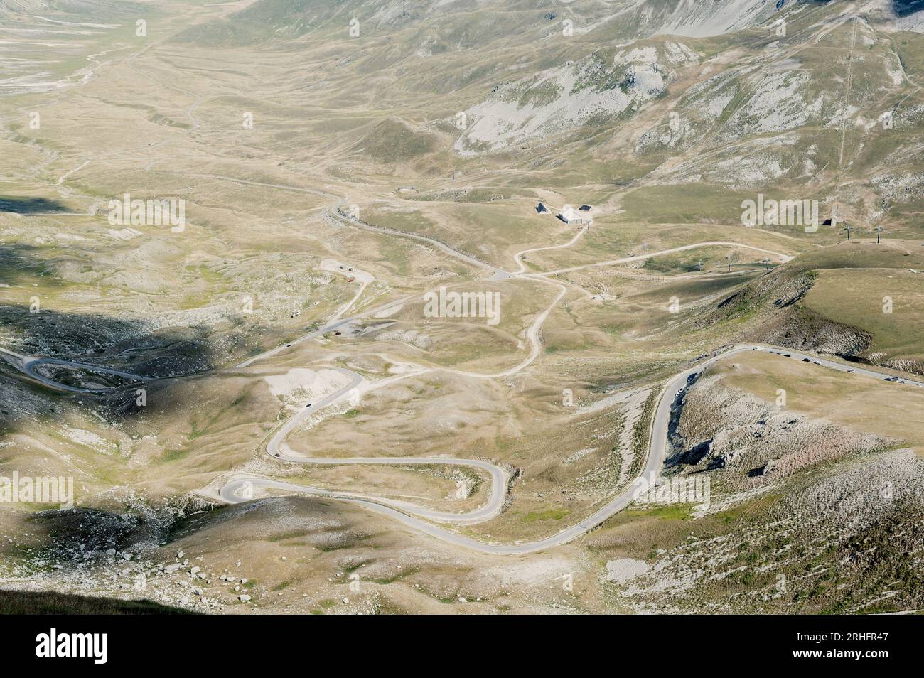 Campo Imperatore, Abruzzo (Italy). July 2023. Panorama on the plateau surrounded by the Apennine peaks and the Gran Sasso d'Italia Stock Photo