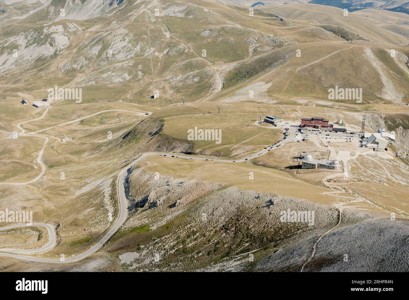 Campo Imperatore, Abruzzo (Italy). July 2023. Panorama on the plateau surrounded by the Apennine peaks and the Gran Sasso d'Italia Stock Photo