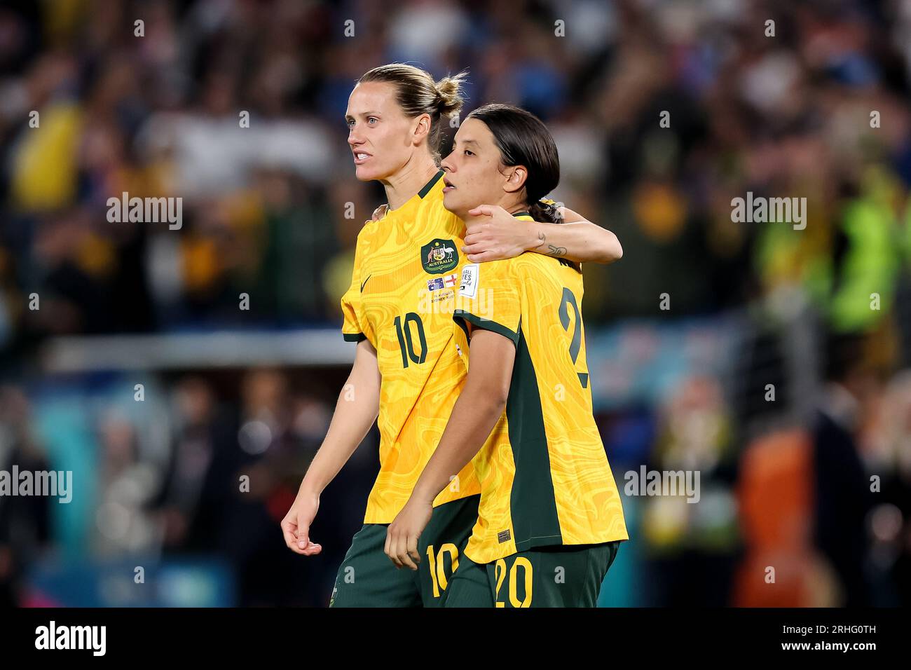 Sydney, Australia, 16 August, 2023. Sam Kerr of Australia  and Emily van Egmond of Australia hug at full time during the Women's World Cup Semi Final football match between the Australia Matildas and England at Stadium Australia on August 16, 2023 in Sydney, Australia. Credit: Damian Briggs/Speed Media/Alamy Live News Stock Photo