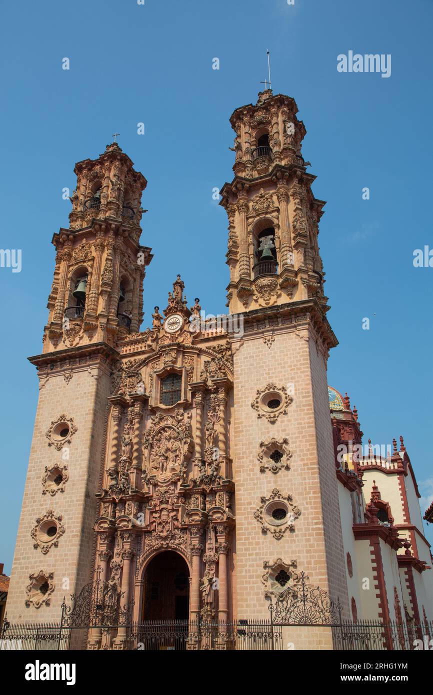 Churriqueresque Style Towers, Church of Santa Prisca de Taxco (founded 1751), UNESCO World Heritage Site, Taxco, Guerrero, Mexico Stock Photo