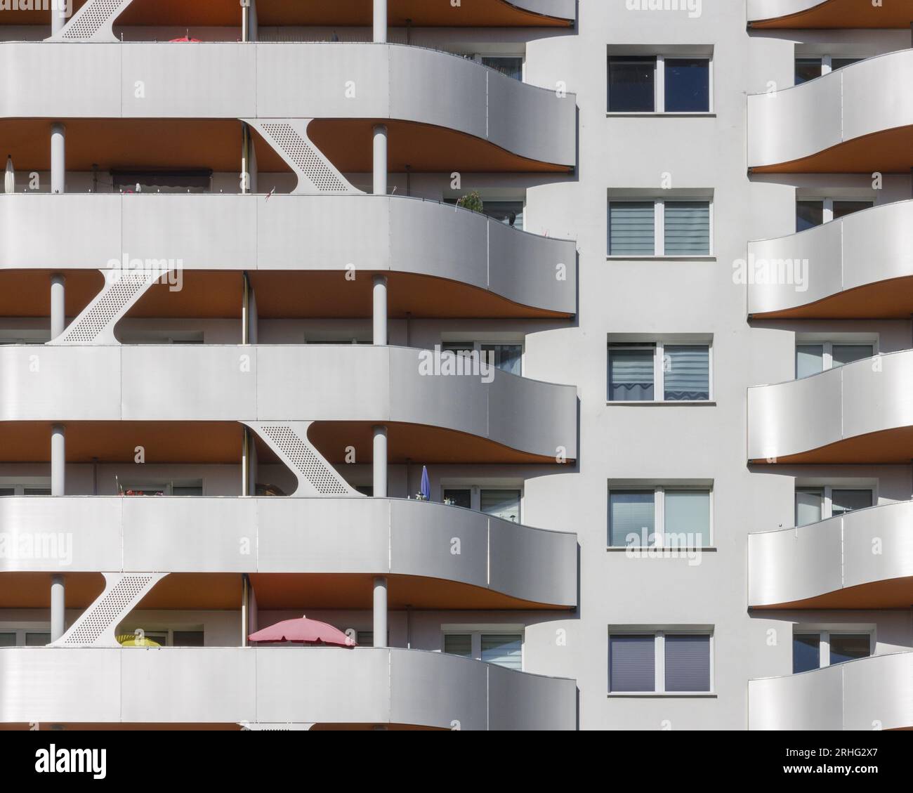 Luxury residential estate hi-res stock photography and images - Alamy