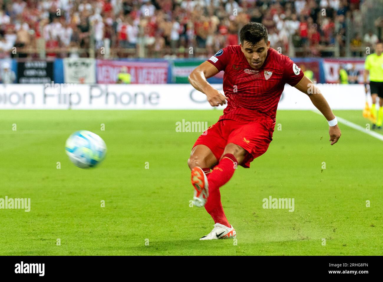 Piraeus, Greece. 17th Aug, 2023. Marcos Acuna of Sevilla during the UEFA Super Cup Final 2023 match between Manchester City and Sevilla FC at Stadio Georgios Karaiskakis in Piraeus, Greece on August 16, 2023 (Photo by Andrew SURMA/ Credit: Sipa USA/Alamy Live News Stock Photo