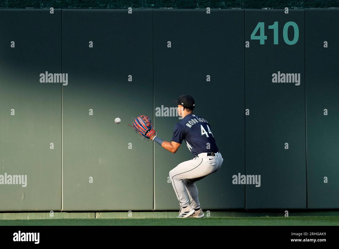 DETROIT, MI - MAY 13: Seattle Mariners center fielder Julio Rodriguez (44)  bats during an MLB game against the Detroit Tigers on May 13, 2023 at  Comerica Park in Detroit, Michigan. (Photo