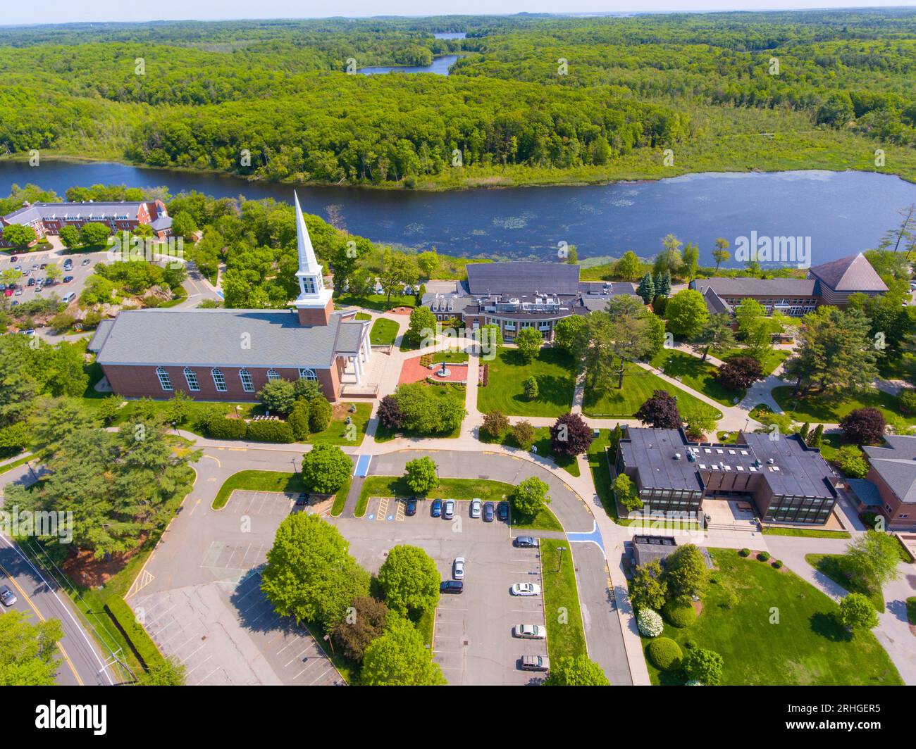 Pond square chapel hi-res stock photography and images - Alamy