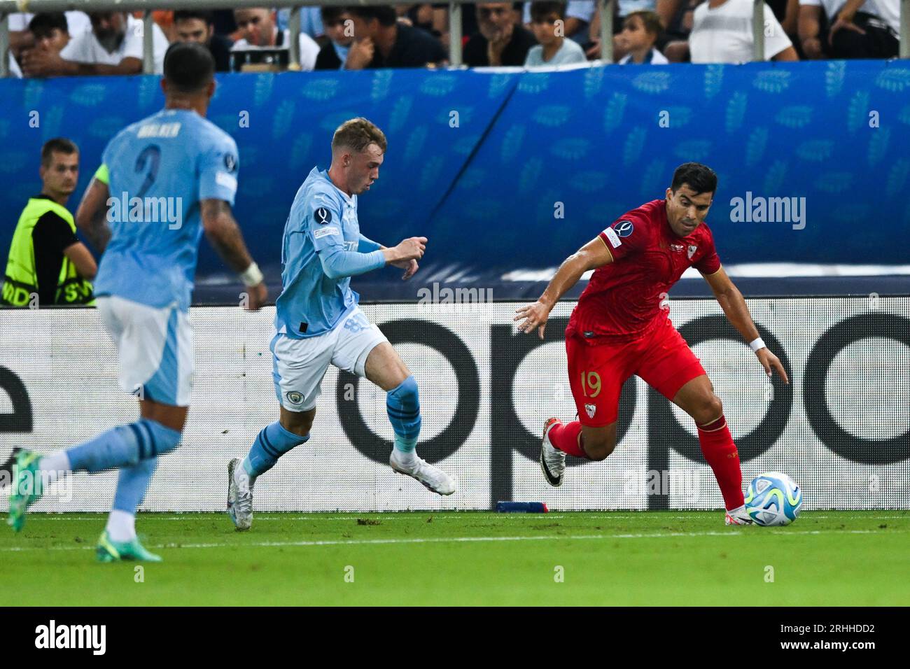 Piraeus, Greece. 16 August, 2023: Marcos Acuna of Sevilla competes against Cole Palmer of Manchester City during the UEFA Super Cup 2023 match between Manchester City FC and Sevilla FC at Georgios Karaiskakis Stadium in Piraeus, Greece. August 16, 2023. (Photo by Nikola Krstic/Alamy) Stock Photo