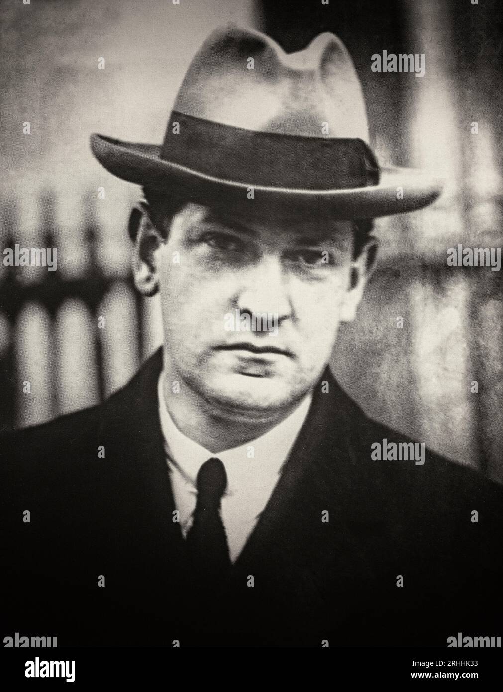 An early 20th century photograph of Michael Collins (1890-1922), Irish revolutionary, soldier and politician. A leading figure in the early-20th century struggle for Irish independence who travelled to the London peace conference to negotiate a treaty. The negotiations ultimately resulted in the Anglo-Irish Treaty which was signed on 6 December 1921. He died in an ambush in August 1922, during the Civil War that resulted from the treaty. Stock Photo
