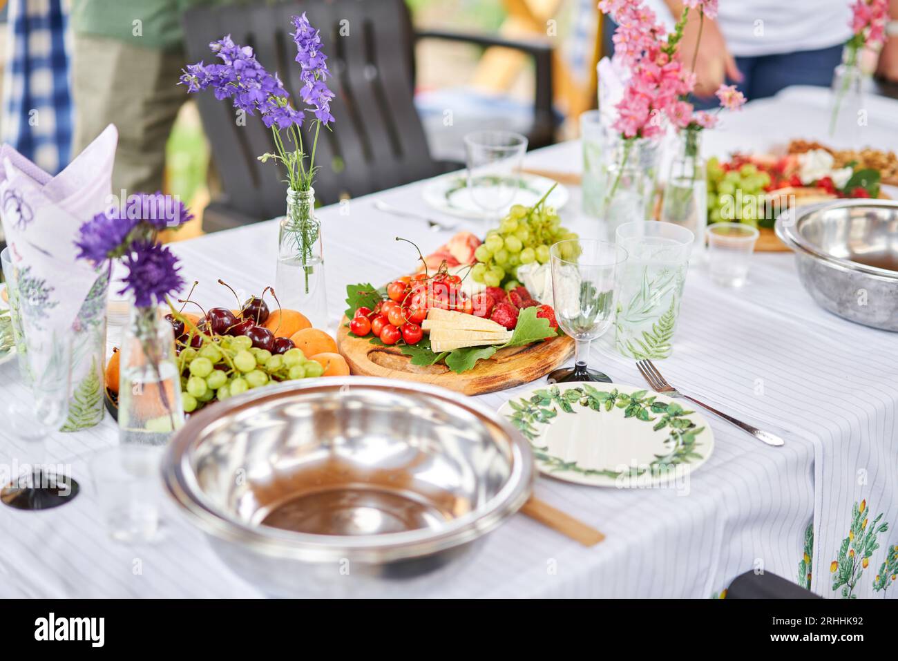 Master class and cheese tasting. Women make cheese. The enzyme and