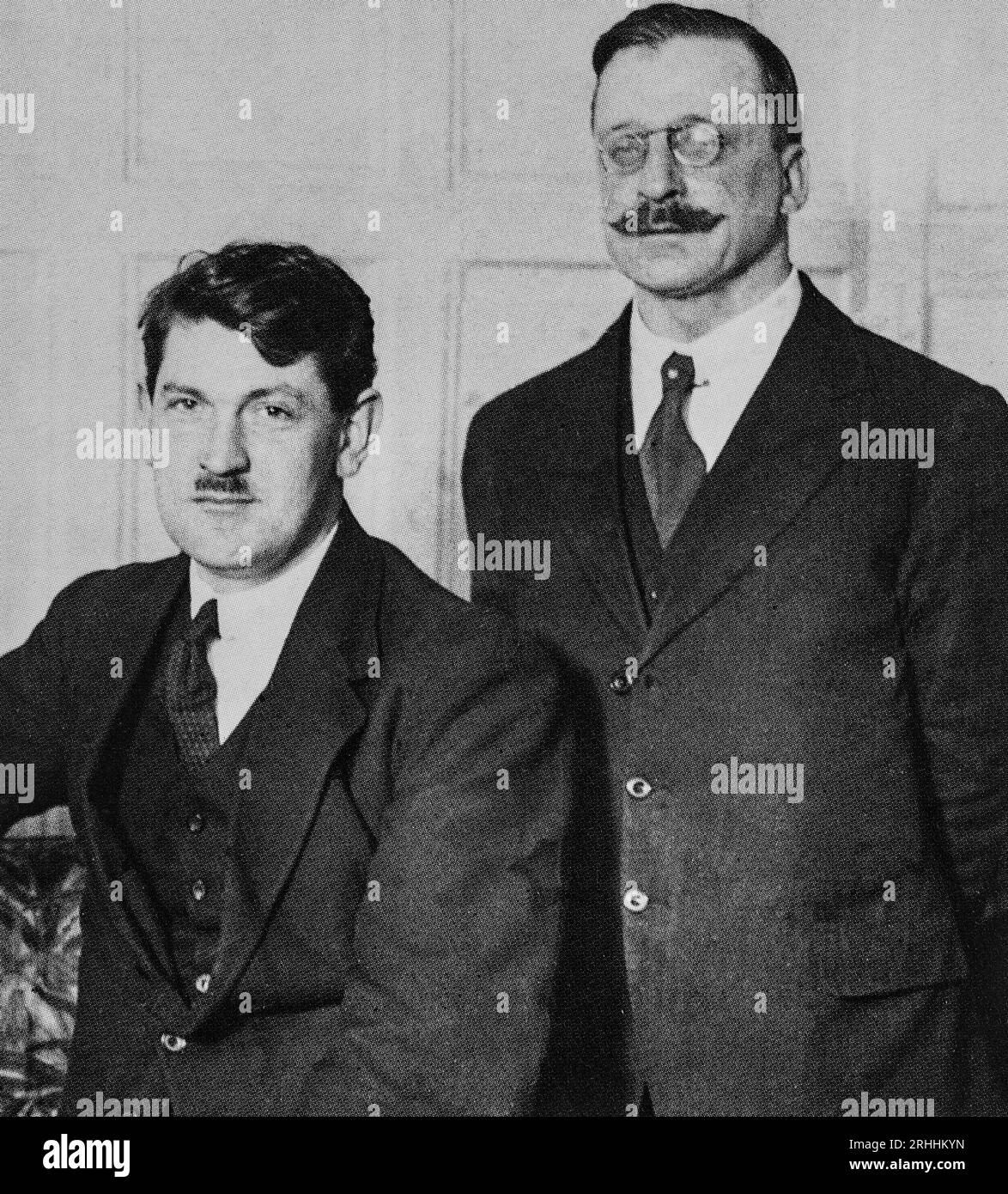 An early 20th century photograph of Michael Collins (1890-1922), and Arthur Griffith (1871-1922), following the signing of the Anglo-Irish Treaty in 1921. Opposition to the treaty led to the outbreak of civil war in Ireland and Griffith died from overwork soon afterwards, Collins was shot to death by anti-treaty insurgents in an ambush in west Cork. Stock Photo