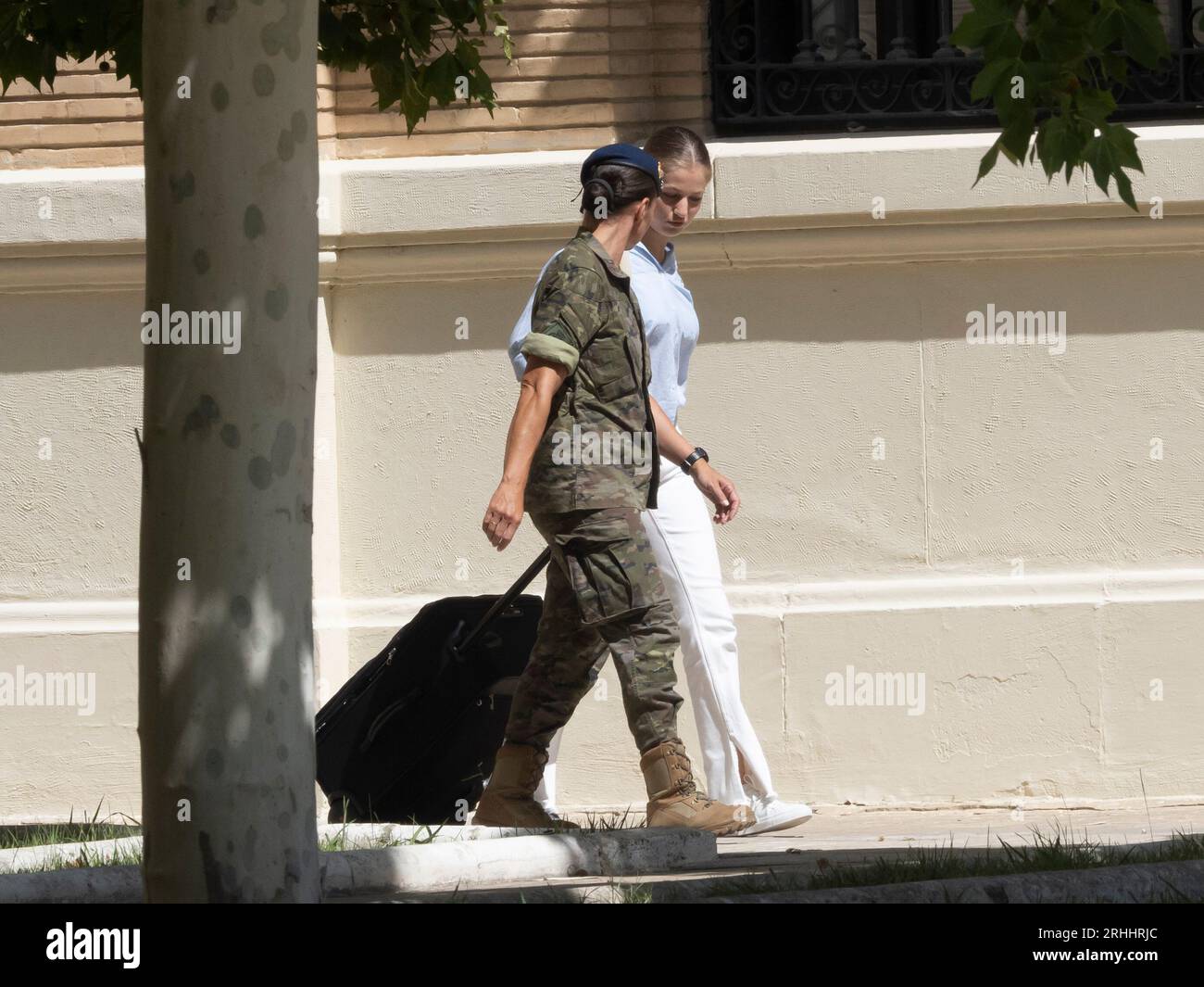 Zaragoza. Spain. 17th August, 2023. Today, the Princess of Asturias, Leonor de Borbón, has joined the Military Academy of Zaragoza to pursue her military studies. She has been accompanied by her parents, the kings of Spain, Felipe de Borbón and Letizia Ortiz, as well as her sister, the Infanta Sofía de Borbón. The princess will spend a year in this academy just like her father and grandfather did. Juan Antonio Perez/Alamy Live News Stock Photo