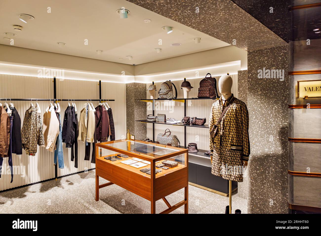 Harrods louis vuitton hi-res stock photography and images - Alamy