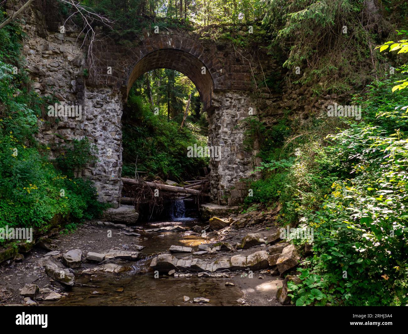 Destroyed Rocks Bridges Destroyed bridge over mountain hi-res stock photography and images - Alamy