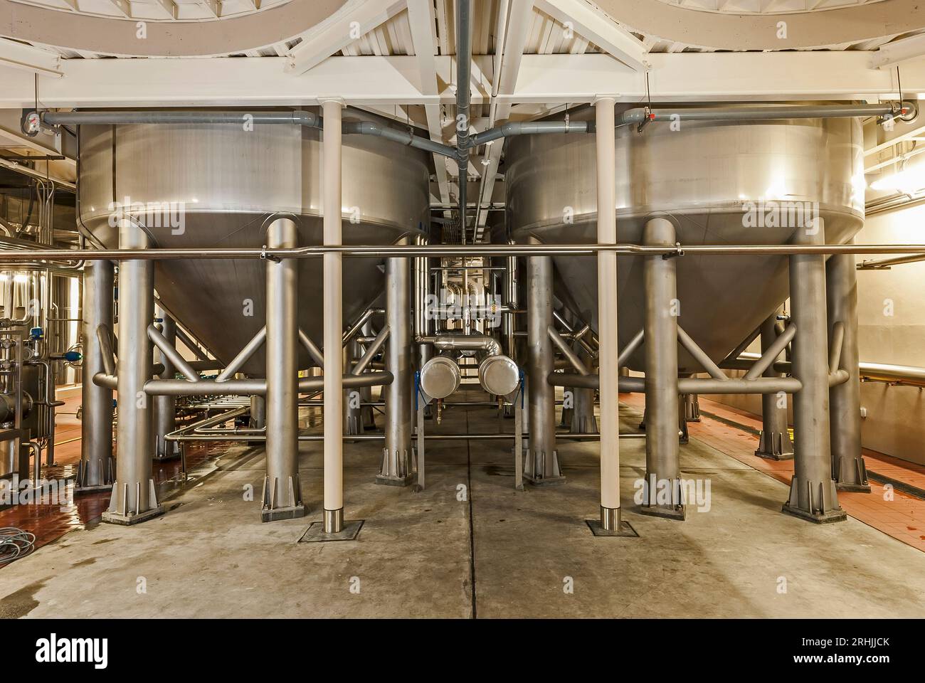 Piping, tubing, and vats in a commercial beer brewery Stock Photo Alamy