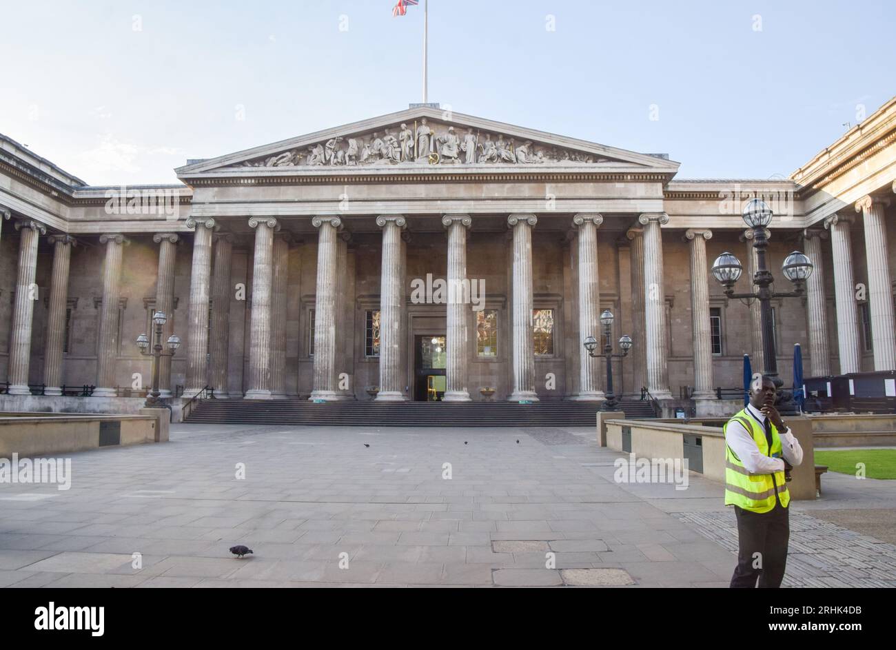 London, England, UK. 17th Aug, 2023. Exterior view of the British Museum as a staff member is fired over ''missing, stolen and damaged items' (Credit Image: © Vuk Valcic/ZUMA Press Wire) EDITORIAL USAGE ONLY! Not for Commercial USAGE! Stock Photo