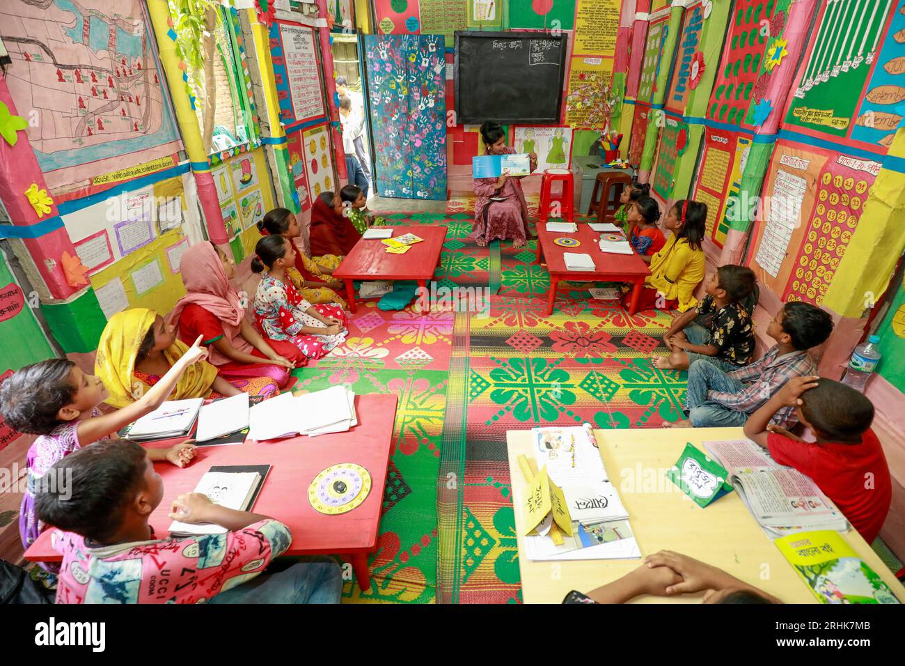 Dhaka, Bangladesh. 17th Aug, 2023. Bangladeshi students attend at a
