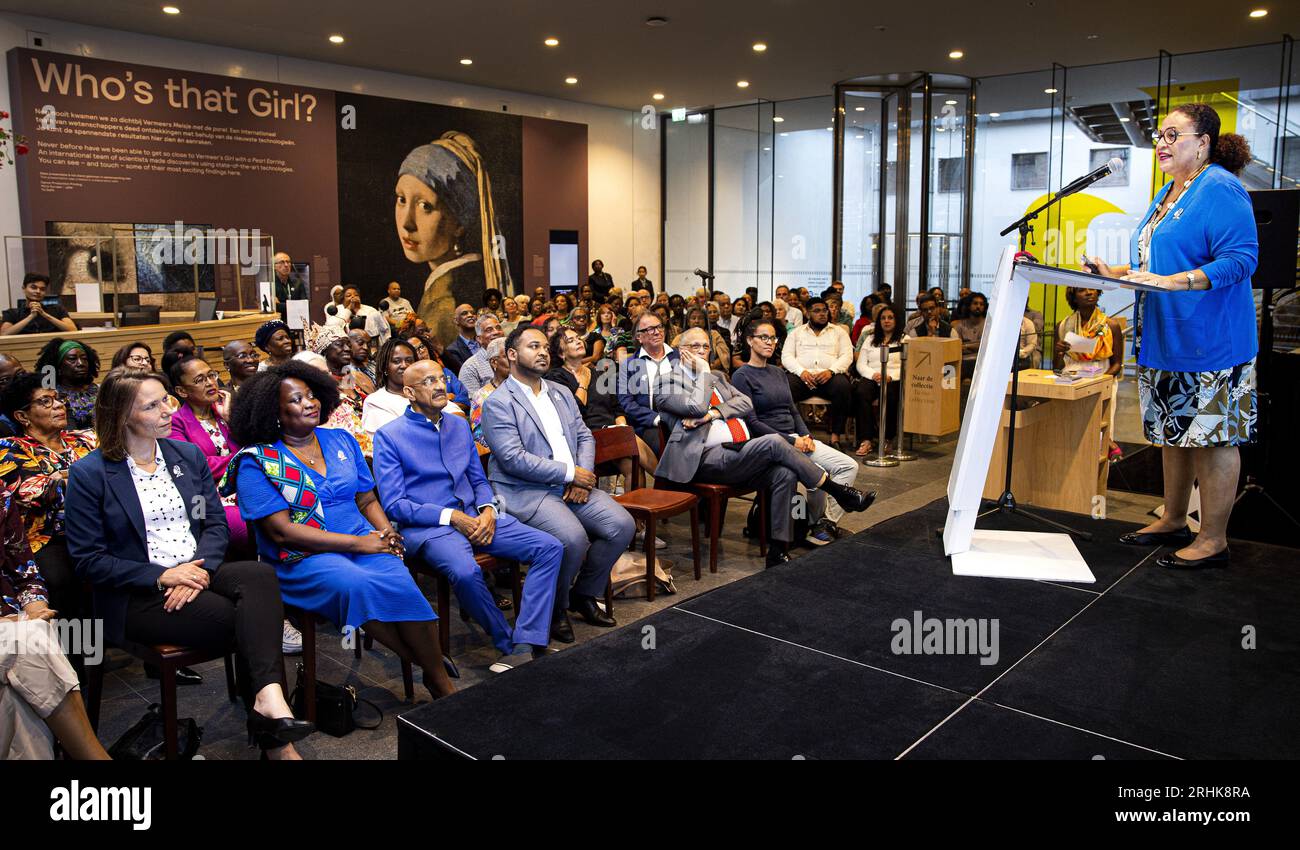 THE HAGUE - Suzy Römer during the Tula Lecture of the National Institute of the Dutch Slavery Past and Legacy (NiNsee) in the Mauritshuis. The Curacao resistance fighter Tula was an enslaved person who in 1795 became the leader of the largest revolt by enslaved people in the Caribbean part of the Dutch kingdom. ANP RAMON VAN FLYMEN netherlands out - belgium out Stock Photo