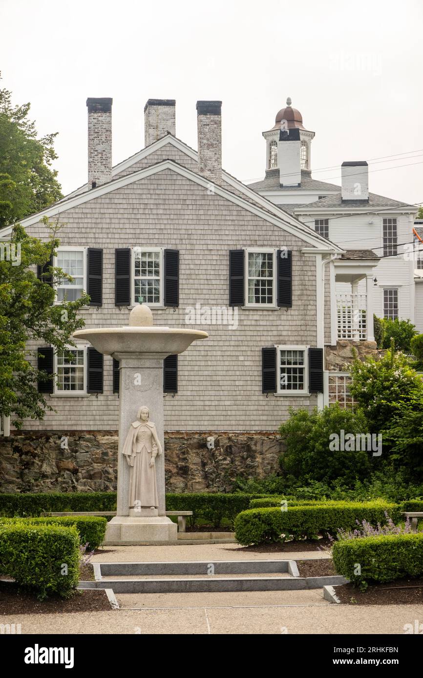 Pilgrim Mother statue in memory of the heroic women of the Mayflower in Plymouth MA Stock Photo