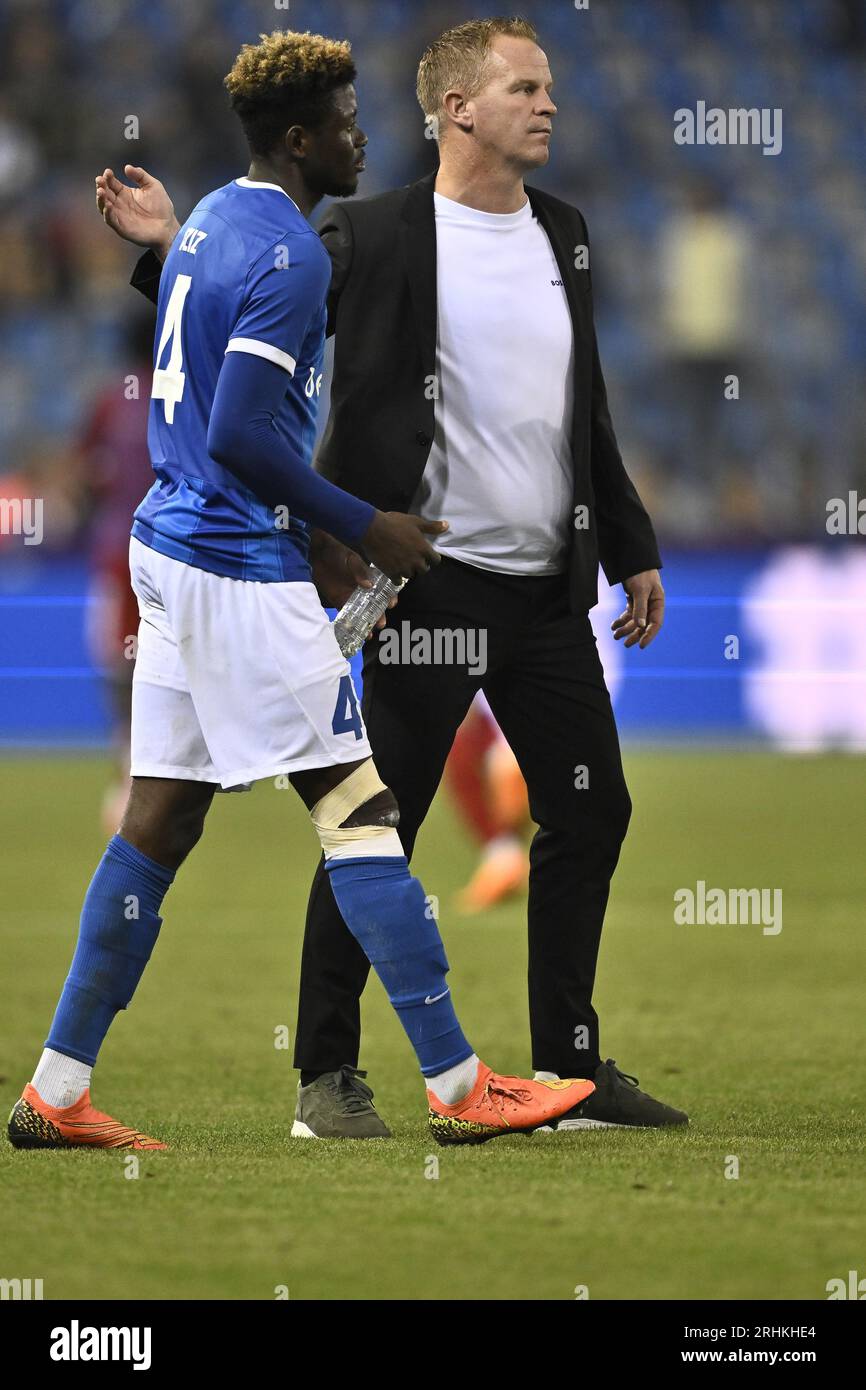 Players of Crvena Zvezda look dejected after the 2022/2023 Turkish News  Photo - Getty Images