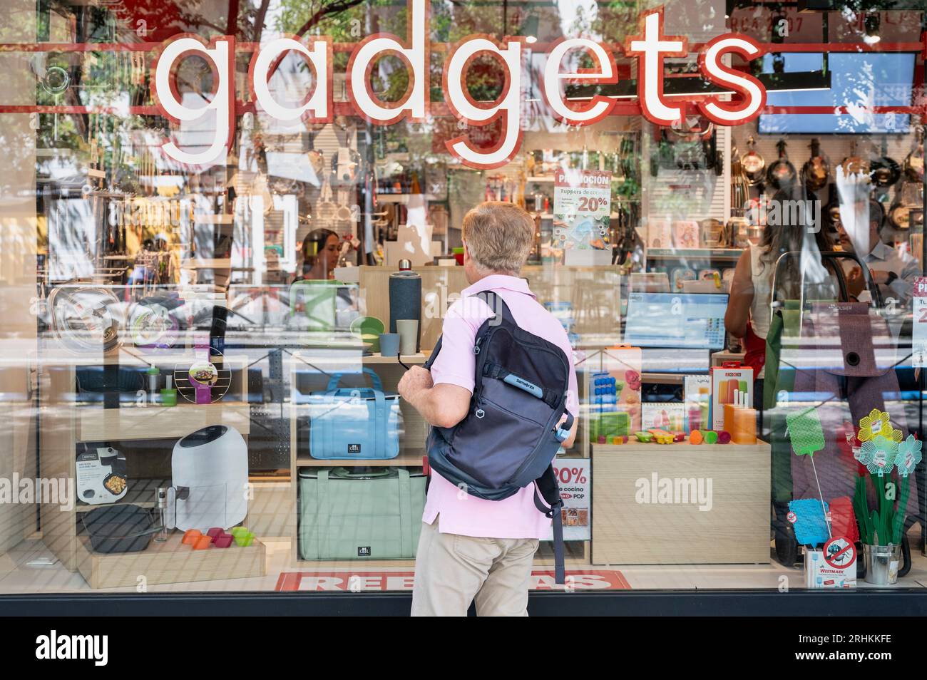 A pedestrian walks past the French sporting goods Decathlon store in Spain.  (Photo by Xavi Lopez / SOPA Images/Sipa USA Stock Photo - Alamy