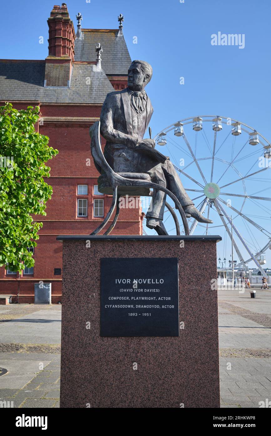 Ivor Novello Statue Cardiff Bay South Wales Stock Photo Alamy