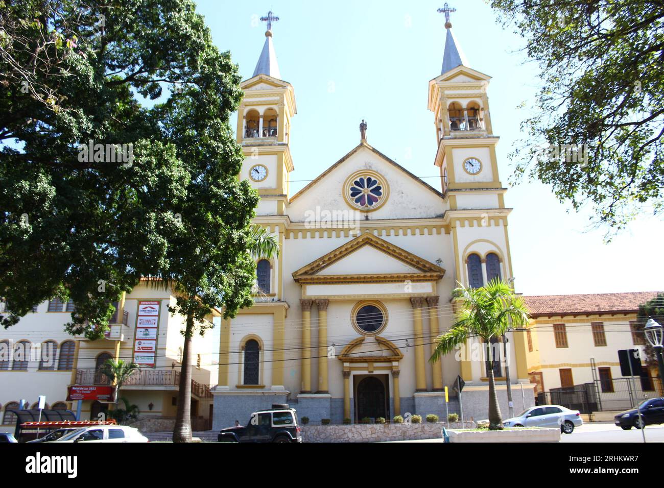 August 17, 2023, Santo Antonio da Platina, Parana, Brasil: (INT) Parish of Santo Antonio de Padua in Santo Antonio da Platina PR. August 17, 2023, Santi Antonio da Padua, Parana, Brazil: In this magnificent Parish of Santi Antonio de Padua, you will certainly be enchanted by the incredible internal ornaments. There are many details to observe, in addition to some beautiful stained glass windows and the altar with the image of Saint Anthony in the center. Externally what draws attention are the two huge towers with bells and clocks. At the end of the central body of the Church, between the two Stock Photo