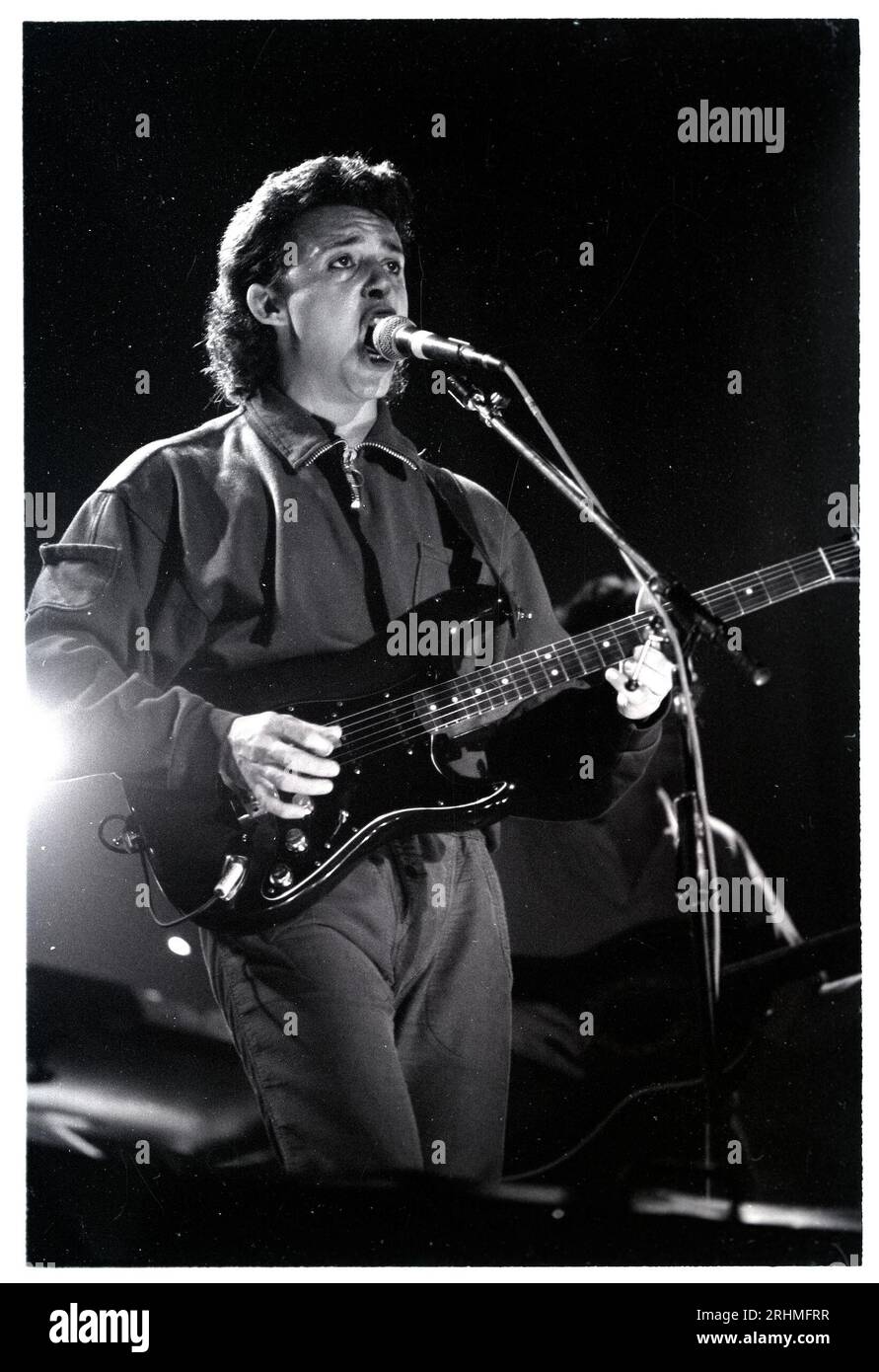 CHICAGO, ILLINOIS 1986 Tears for Fears performing in Chicago