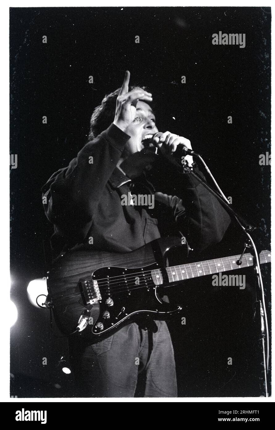 CHICAGO, ILLINOIS 1986 Tears for Fears performing in Chicago