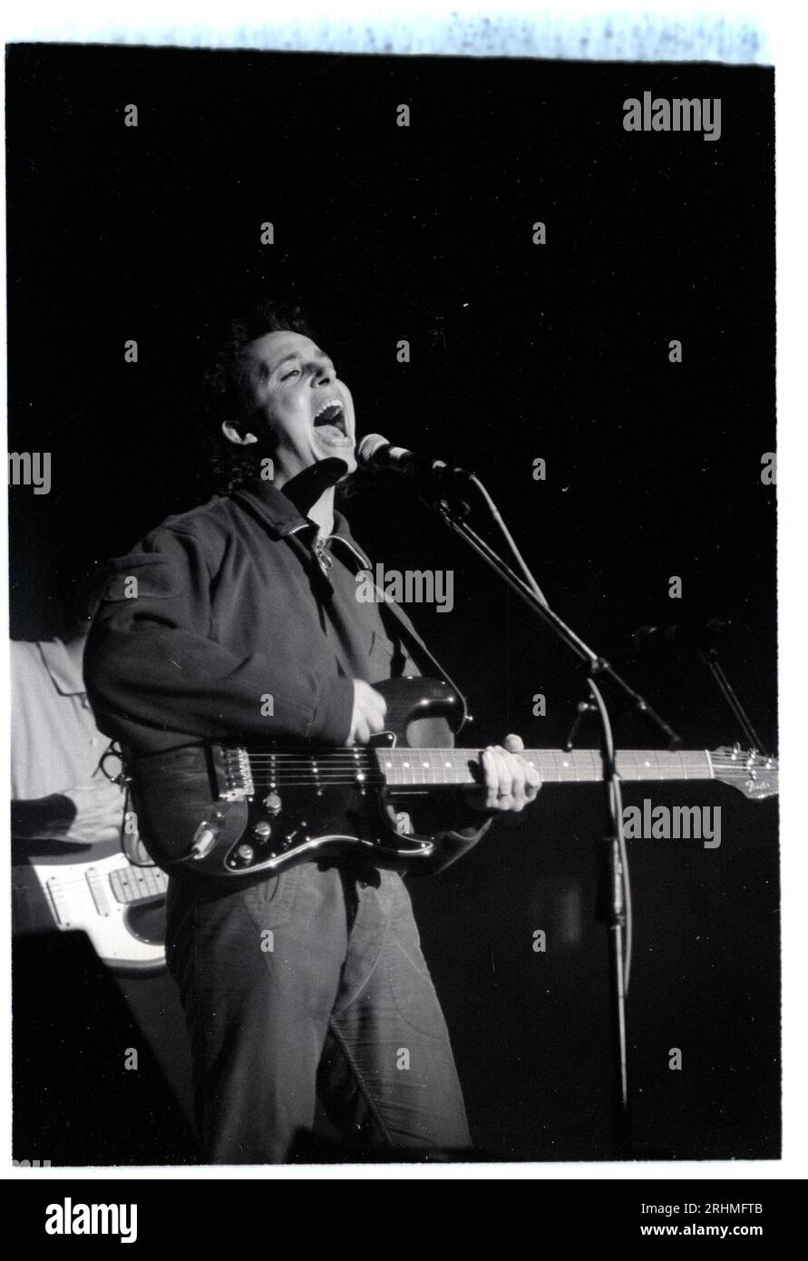 CHICAGO, ILLINOIS 1986 Tears for Fears performing in Chicago