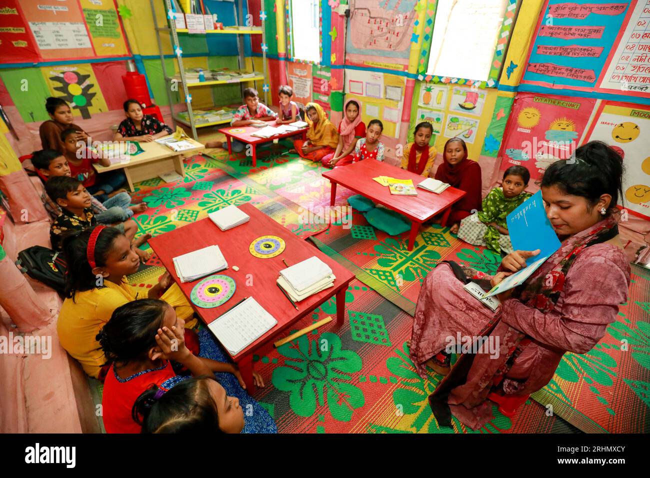 Dhaka, Bangladesh. 17th Aug, 2023. Bangladeshi students attend at a