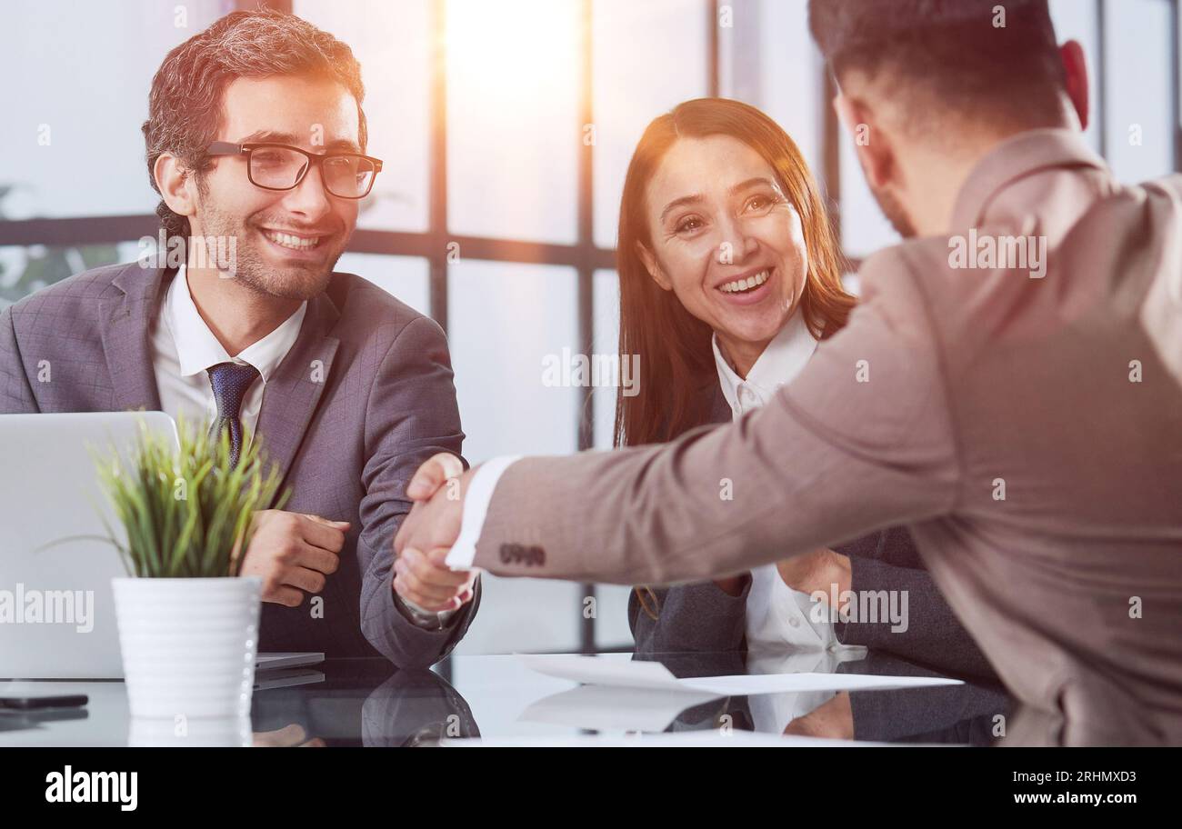 Group of office workers hi-res stock photography and images - Alamy