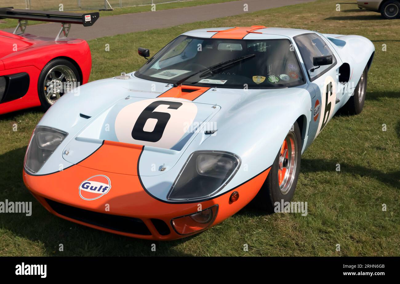 Three-quarters Front View of a Superperformance 2020, Ford GT40,  50th Anniversary edition, on display at the 2023, British Motor Show, Farnborough. Stock Photo