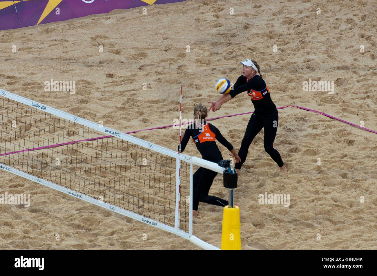 Brazil vs Holland Women's Beach Volleyball at the London 2012 Olympics ...