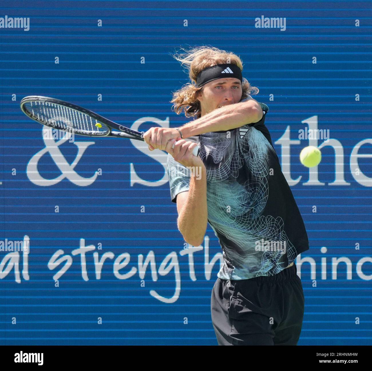 August 16, 2023: Alexander Zverev (GER) defeated Daniil Medvedev (RUS) 6-4, 5-6, 6-4 at the Western & Southern Open being played at Lindner Family Tennis Center in Mason, Ohio. © Leslie Billman/Tennisclix/CSM Stock Photo