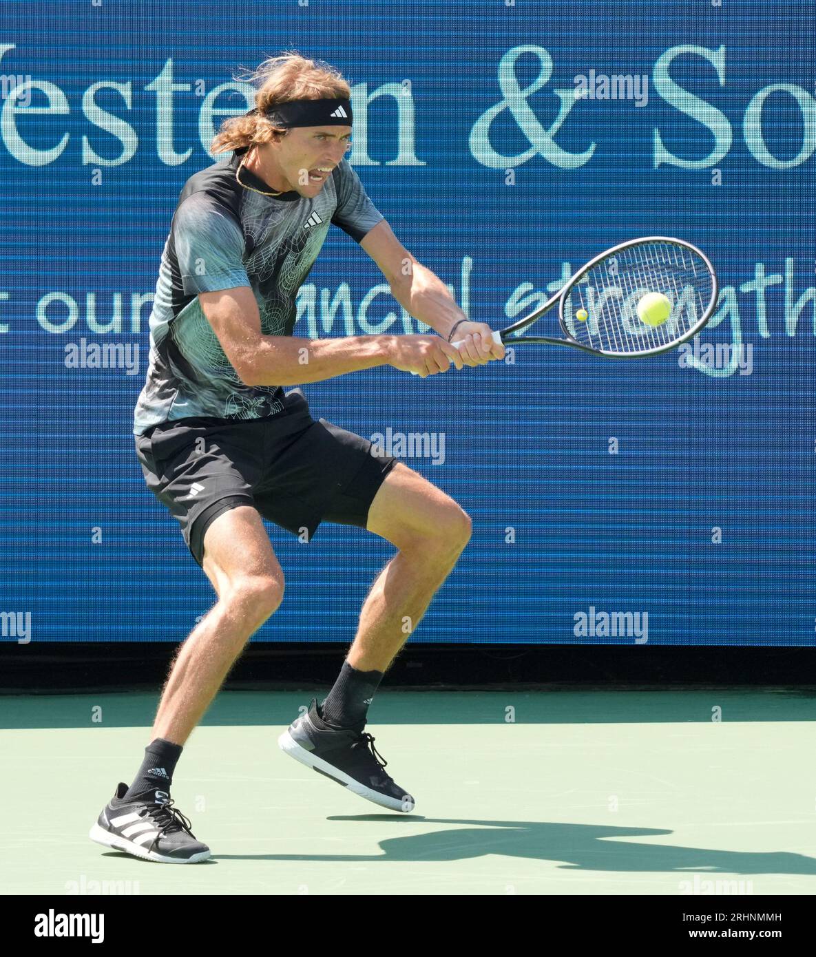 August 16, 2023: Alexander Zverev (GER) defeated Daniil Medvedev (RUS) 6-4, 5-6, 6-4 at the Western & Southern Open being played at Lindner Family Tennis Center in Mason, Ohio. © Leslie Billman/Tennisclix/CSM Stock Photo